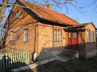 будинок в селі Угри