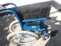 Продам инвалидную коляску б/у