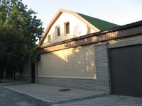 Дом с ремонтом и участком. Недвижимость в Харькове