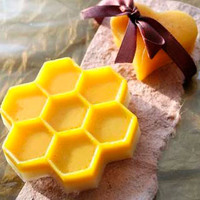 Приглашаем заготовителя продуктов пчеловодства на постоянную работу.