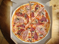 Піца з доставкою Іванків