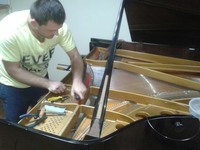 Настройка фортепиано - акордеонів баянів