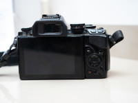 Системний беззеркальний напівпрофесійний фотоапарат Olympus OMD E-M10.
