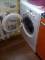 Продам стиральную машинку автомат  INDESIT