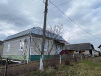 Цегляний будинок з ремонтом, ділянкою, меблями. с. Сівка-Войнилівська