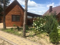 Відпочинок в дерев'яному будиночку біля озера (с. Соловичі)