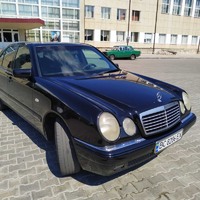 Mercedes E200 W210