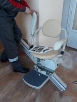Крісло акумуляторне для людей з інвалідністю