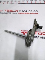 Трубка охлаждения ротора мотора внутрення с кронштейном Tesla model S-Q