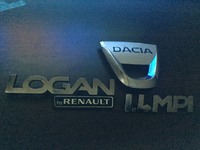 Эмблема надпись на крышку багажника Renault (Dacia) Logan
