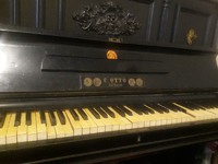 Старовинне піаніно 1865 року.."Отто Берлін"